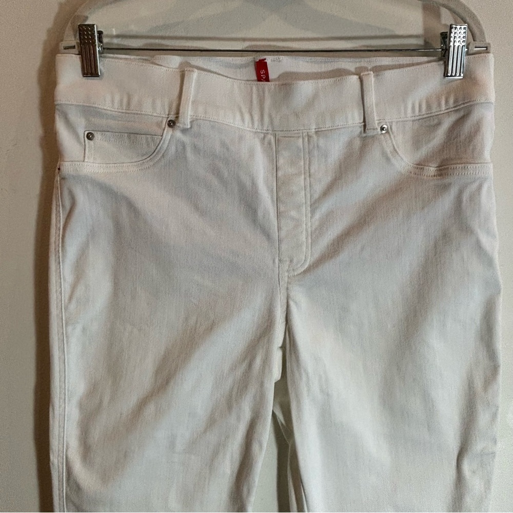 SPANX Sz M Petite High Rise Pull On Denim Stretchy Flare Slim Bootcut Jeans - Picture 3 of 12
